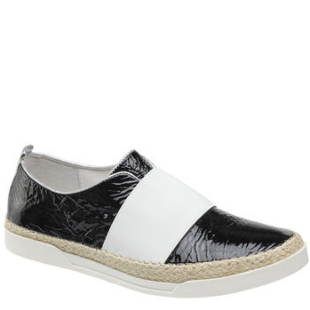 Johnston & Murphy Women's Victoria Slip Ons